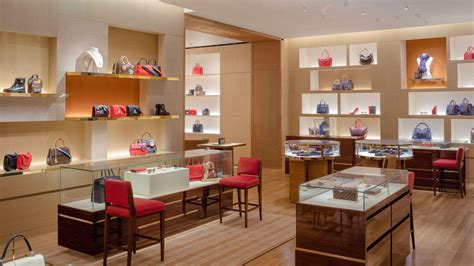 louis vuitton store in miami fl|louis vuitton miami saks dadeland.